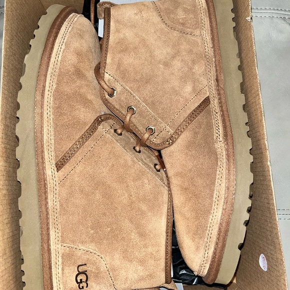 Men’s Ugg Boots - Picture 2 of 4